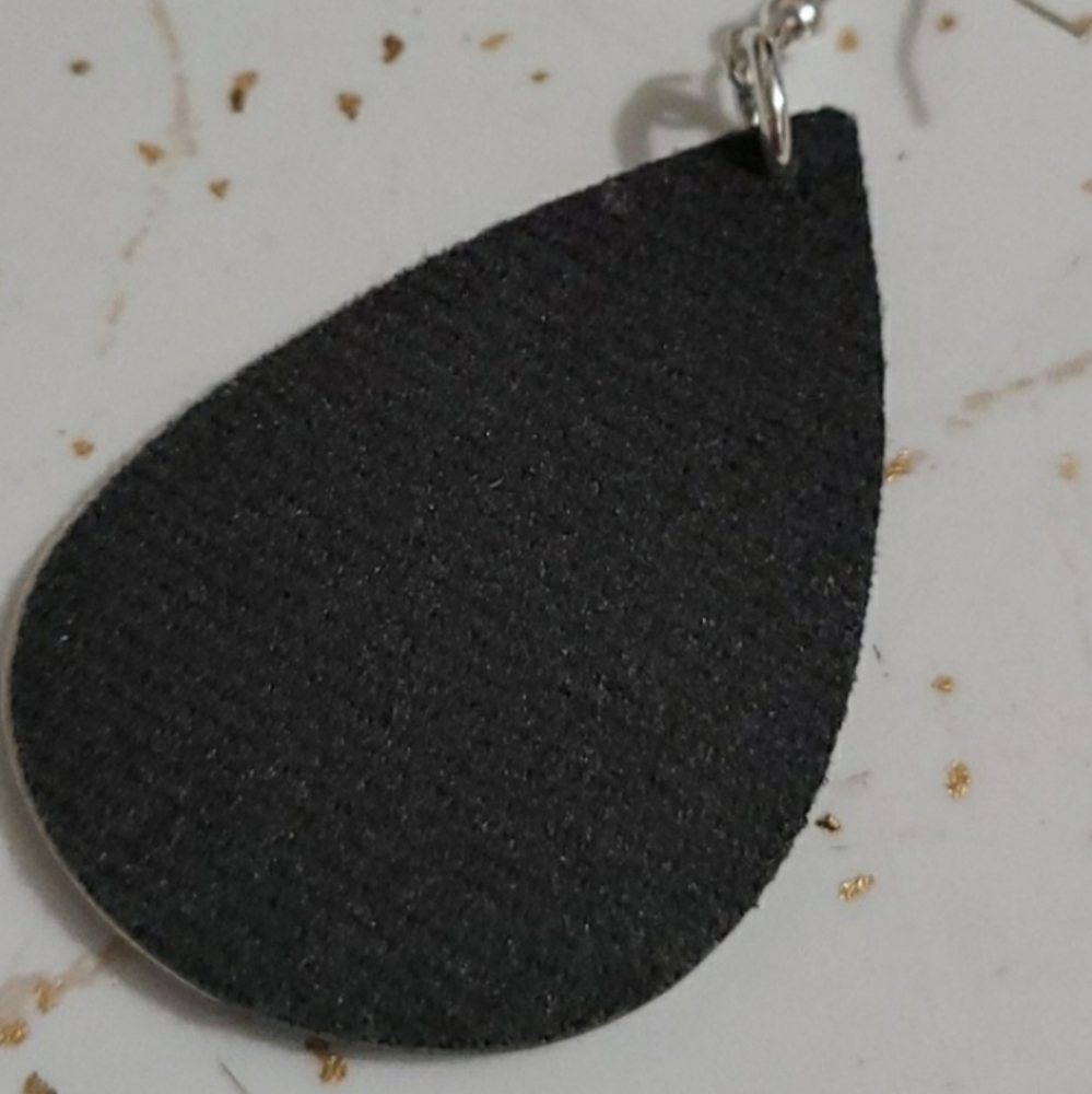Holographic Castle earrings - Picture 2 of 7